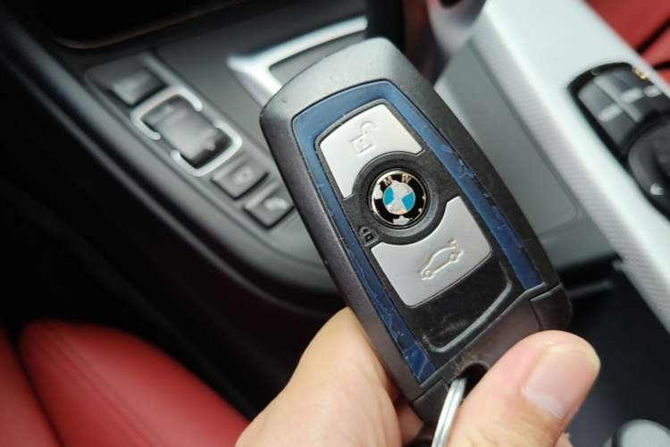 Used BMW 3 Series 2019 320i M Sport Package Vehicle Key