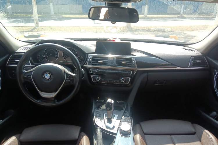 Used BMW 3 Series 2019 320Li Fashion Model Center Console