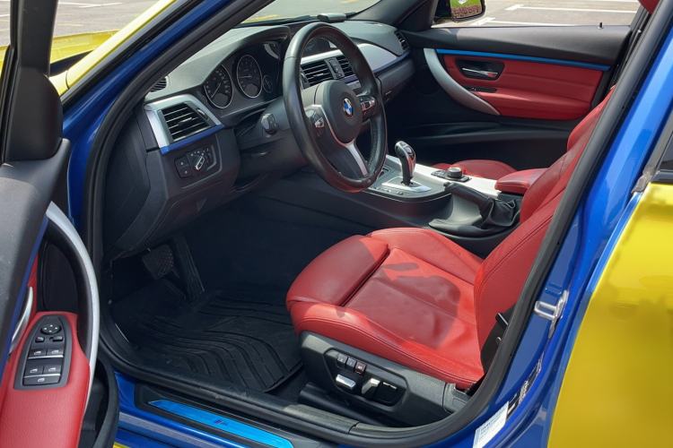 Used BMW 3 Series 2019 320i M Sport Package Driver Seat