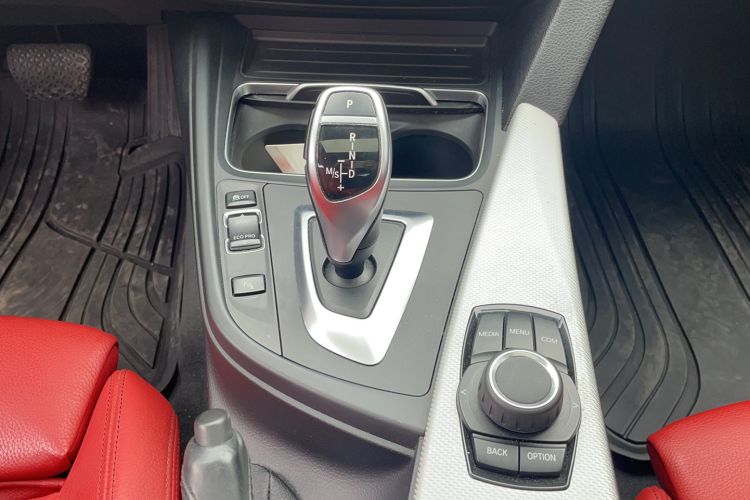 Used BMW 3 Series 2019 320i M Sport Package Gear Lever