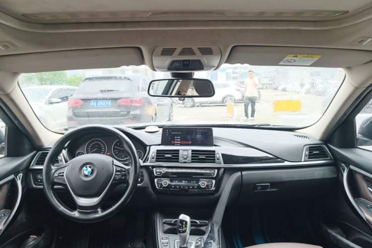 Used BMW 3 Series 2019 320Li Fashion Model Headliner