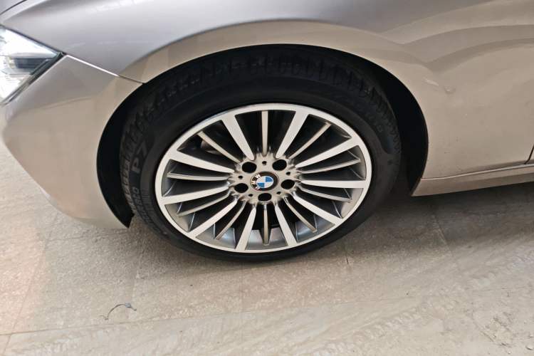 Used BMW 3 Series 2019 320Li Fashion Model Left Front Wheel Hub