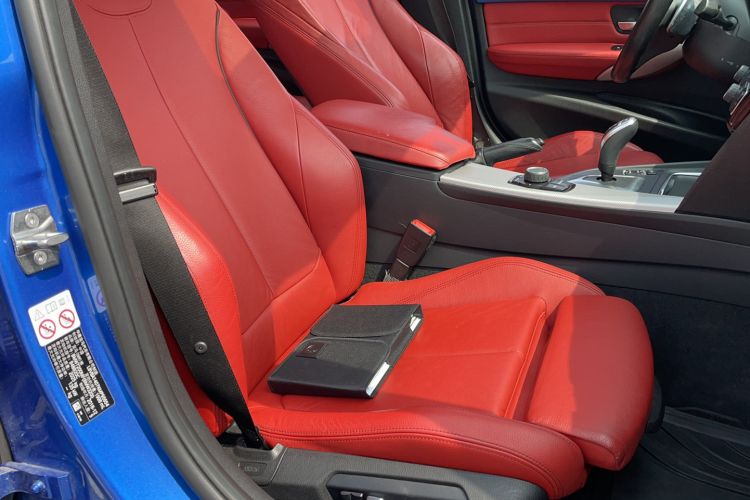 Used BMW 3 Series 2019 320i M Sport Package Right Front Seat