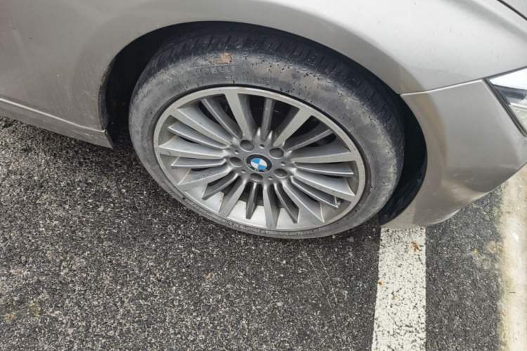Used BMW 3 Series 2019 320Li Fashion Model Right Front Wheel Hub