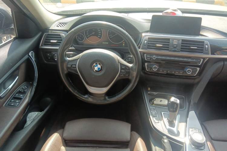 Used BMW 3 Series 2019 320Li Fashion Model Steering Wheel