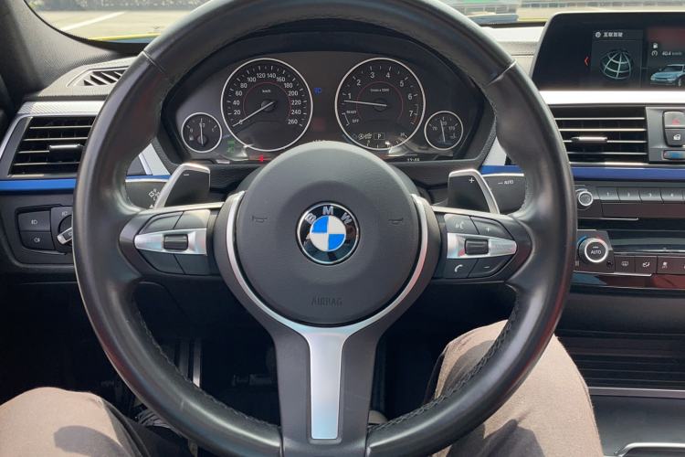 Used BMW 3 Series 2019 320i M Sport Package Steering Wheel