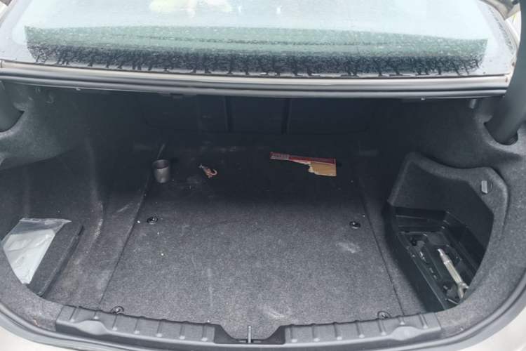 Used BMW 3 Series 2019 320Li Fashion Model Trunk