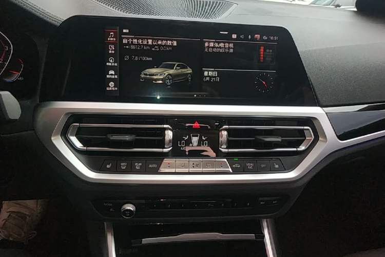 Used BMW 3 Series 2020 325Li First Edition Audio And AC Panel
