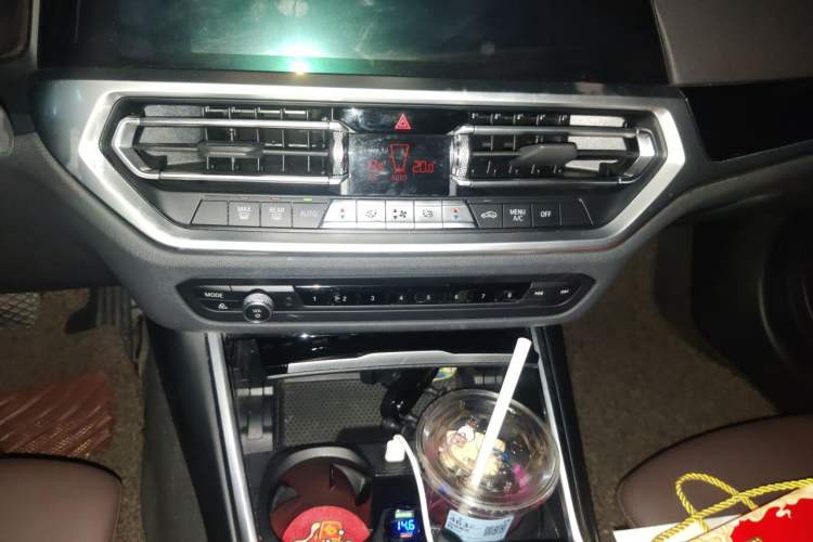 Used BMW 3 Series 2020 320Li M Sport Package Audio And AC Panel