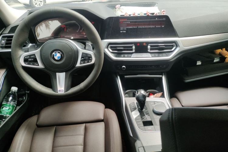 Used BMW 3 Series 2020 Restyled 325i M Sport Night Edition Package Center Console