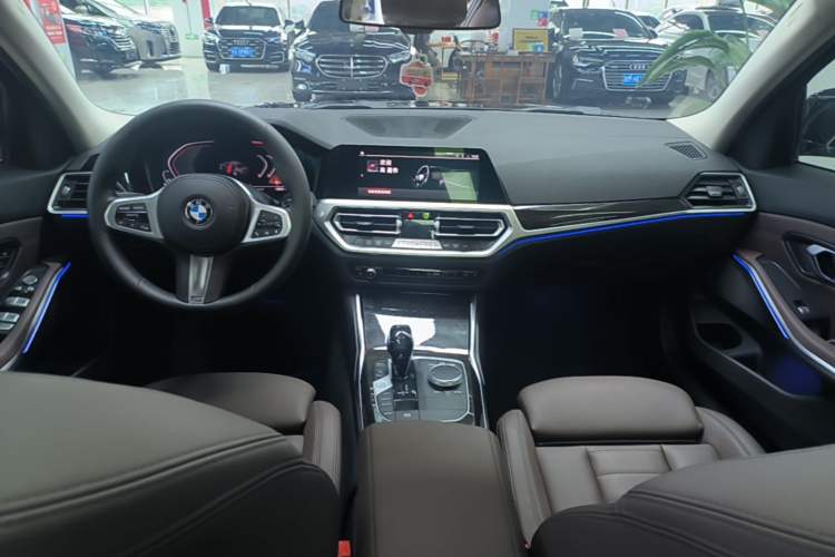 Used BMW 3 Series 2020 Restyled 325Li M Sport Package Center Console