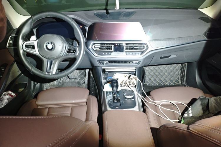 Used BMW 3 Series 2020 Facelifted 325Li M Sport Night Edition Package Center Console