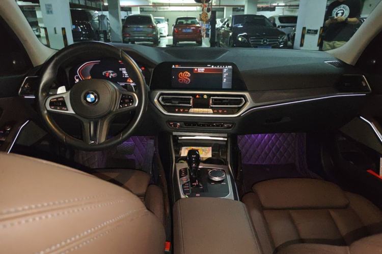 Used BMW 3 Series 2020 325i M Sport Night Edition package Center Console