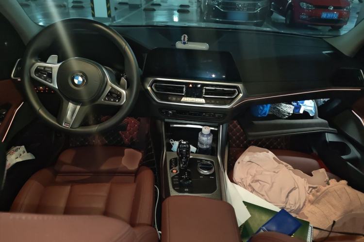 Used BMW 3 Series 2020 325i M Sport Package Center Console