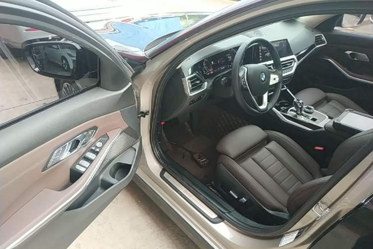 Used BMW 3 Series 2020 325Li First Edition Driver Seat