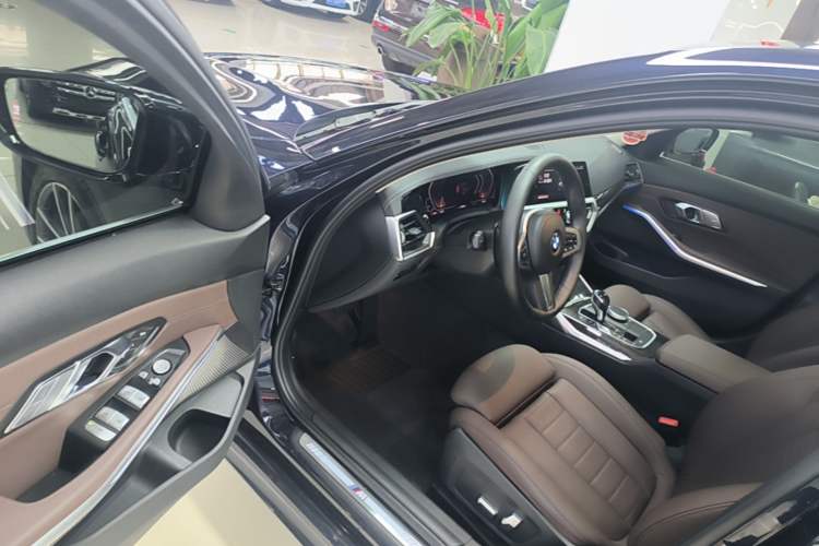 Used BMW 3 Series 2020 Restyled 325Li M Sport Package Driver Seat