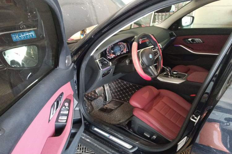 Used BMW 3 Series 2020 330i M Sport Night Edition Driver Seat
