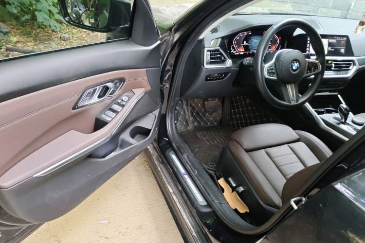Used BMW 3 Series 2020 Facelifted 325i M Sport Package Driver Seat