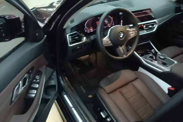 Used BMW 3 Series 2020 Restyled 325i M Sport Night Edition Package Driver Seat