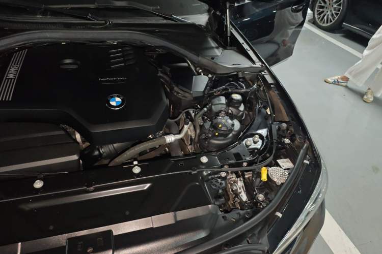 Used BMW 3 Series 2020 320Li M Sport Package Engine Bay Left