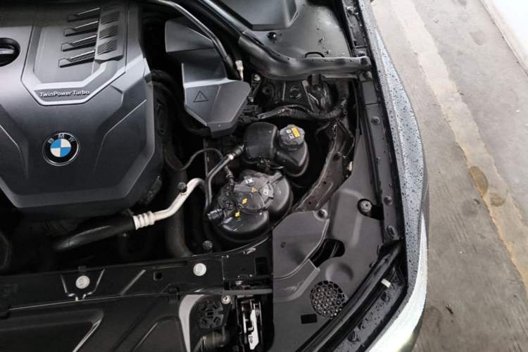 Used BMW 3 Series 2020 325i M Sport Package Engine Bay Left