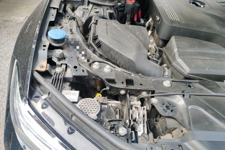 Used BMW 3 Series 2020 Restyled 325i M Sport Night Edition Package Engine Bay Right