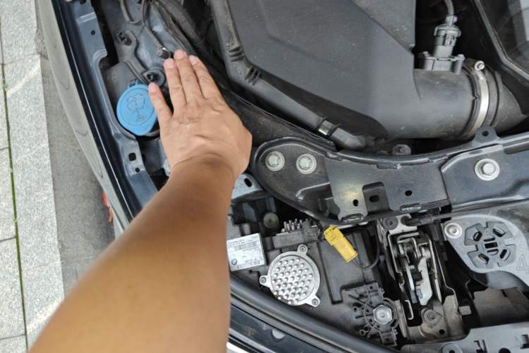 Used BMW 3 Series 2020 320Li M Sport Package Engine Bay Right