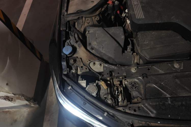 Used BMW 3 Series 2020 Restyled 325i M Sport Night Edition Package Engine Bay Right