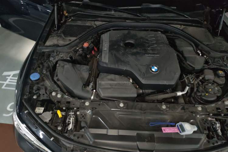 Used BMW 3 Series 2020 325i M Sport Package Engine Bay Right