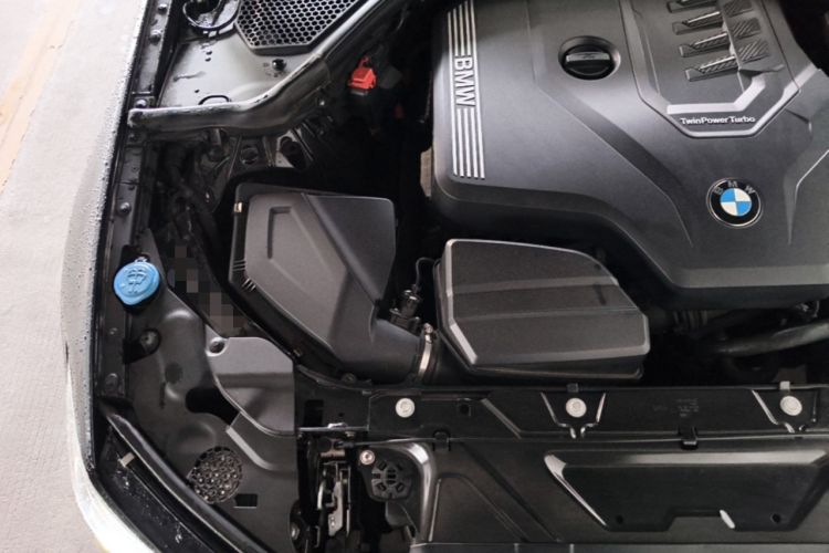 Used BMW 3 Series 2020 325i M Sport Package Engine Bay Right