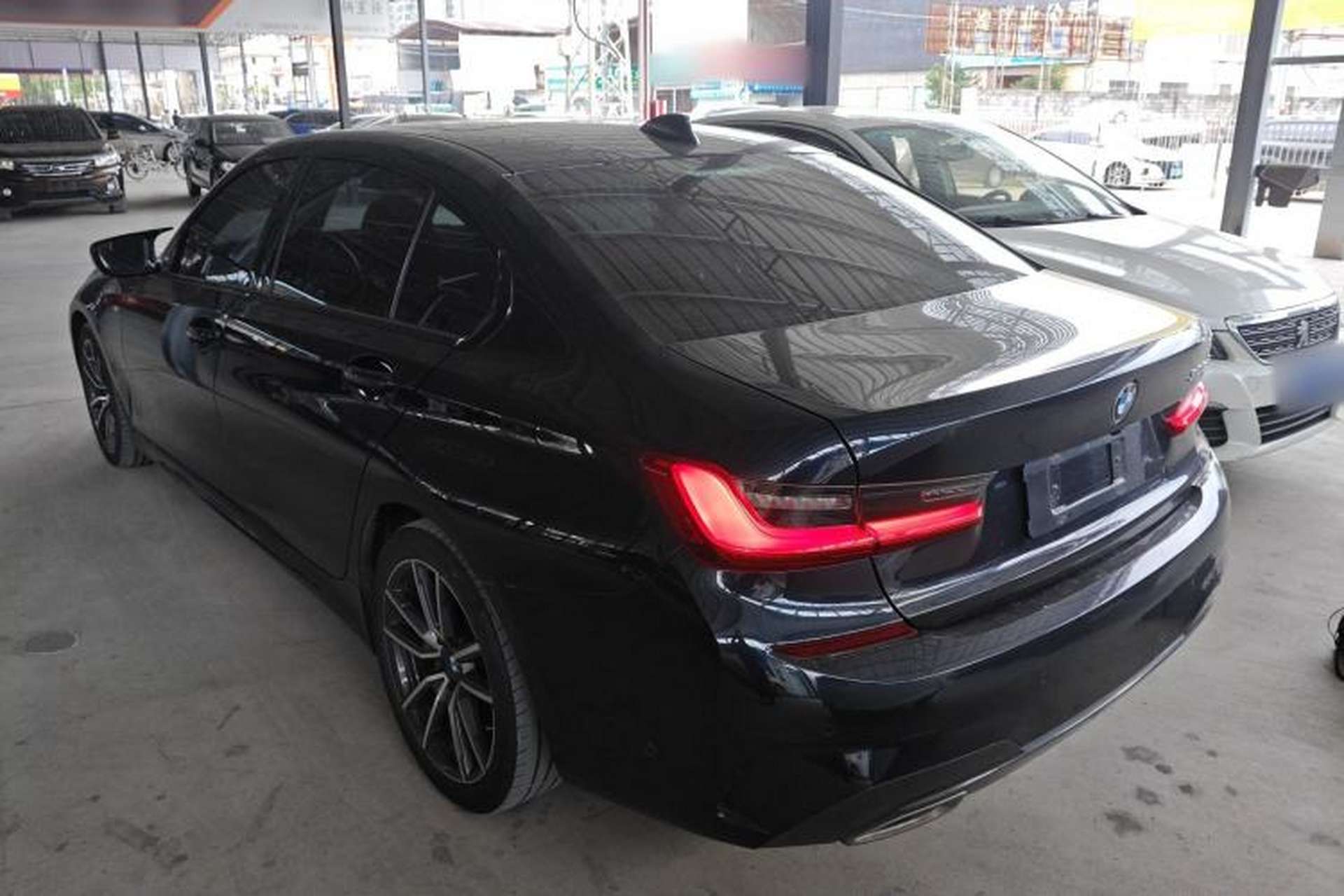 Used BMW 3 Series 2020 Restyled 325Li M Sport Package Exterior 2