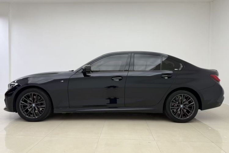 Used BMW 3 Series 2020 330i M Sport Night Edition Exterior 2