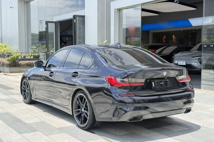 Used BMW 3 Series 2020 330i M Sport Night Edition Exterior 3