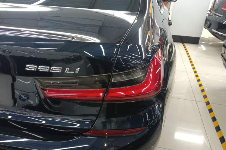 Used BMW 3 Series 2020 Restyled 325Li M Sport Package Exterior 3