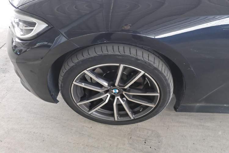 Used BMW 3 Series 2020 Restyled 325Li M Sport Package Exterior 4