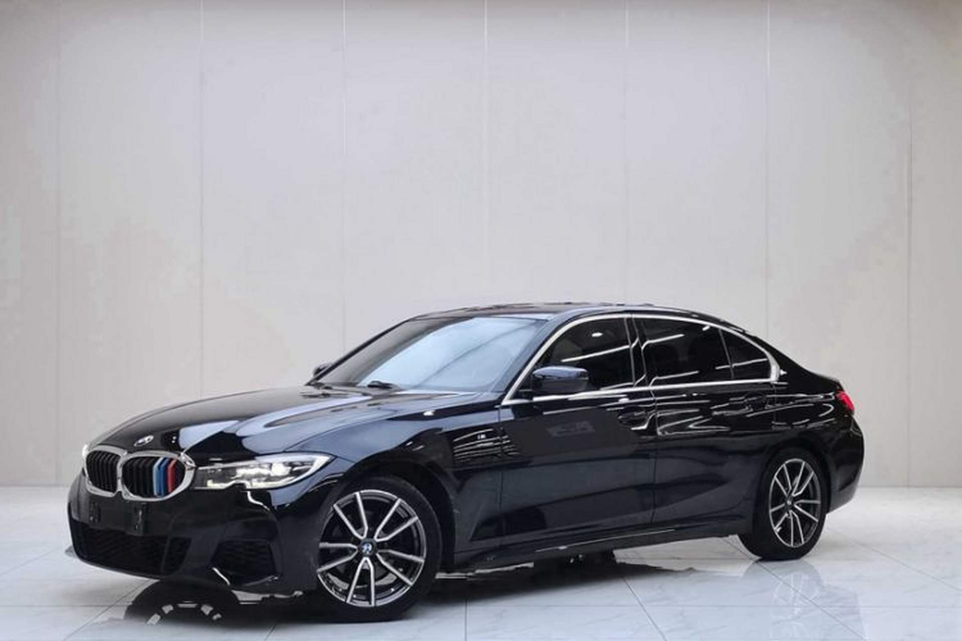 Used BMW 3 Series 2020 Restyled 325Li M Sport Package Front Left 45 Deg