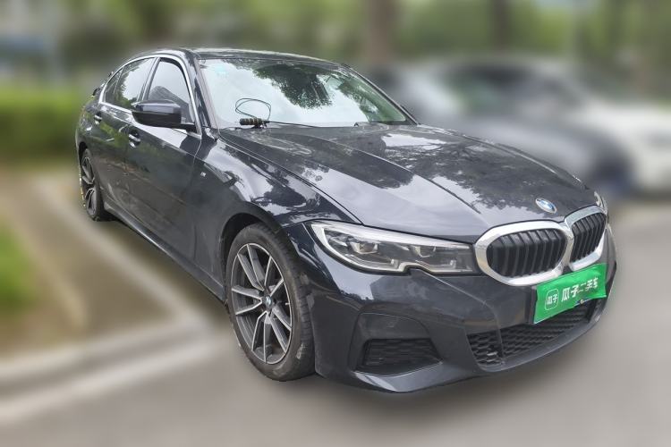 Used BMW 3 Series 2020 320Li M Sport Package Front Right 45 Deg