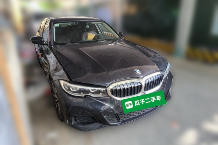 Used BMW 3 Series 2020 320Li M Sport Package Front Right 45 Deg
