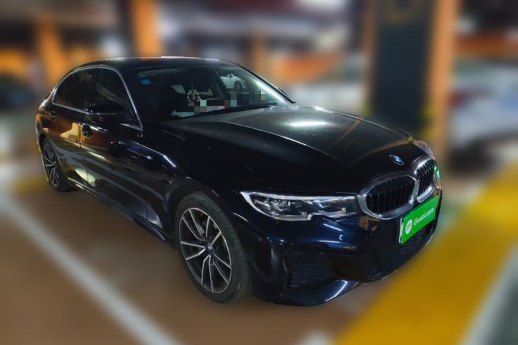 Used BMW 3 Series 2020 320Li M Sport Package Front Right 45 Deg