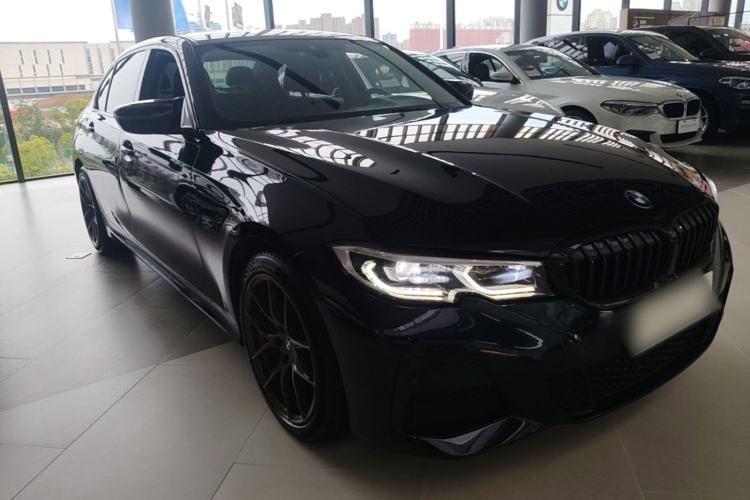 Used BMW 3 Series 2020 325Li M Sport Package Front Right 45 Deg