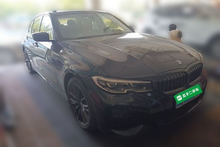 Used BMW 3 Series 2020 330i M Sport Night Edition Front Right 45 Deg