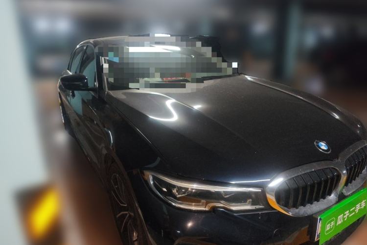 Used BMW 3 Series 2020 320Li M Sport Package Front Right 45 Deg