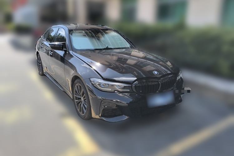 Used BMW 3 Series 2020 320Li M Sport Package Front Right 45 Deg