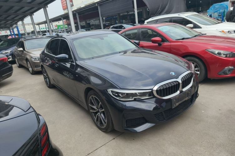 Used BMW 3 Series 2020 320Li M Sport Package Front Right 45 Deg