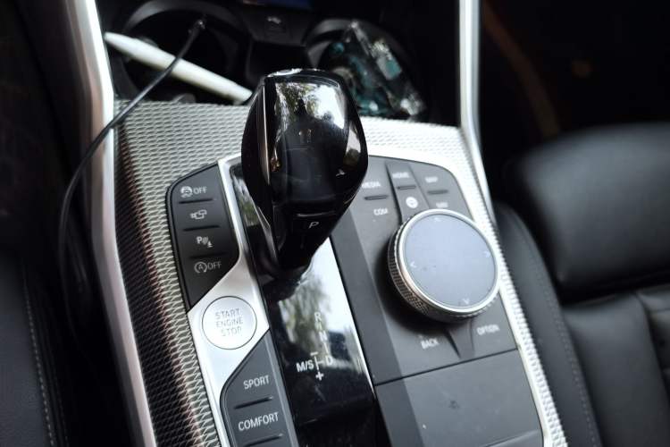 Used BMW 3 Series 2020 325i M Sport Night Edition package Gear Lever