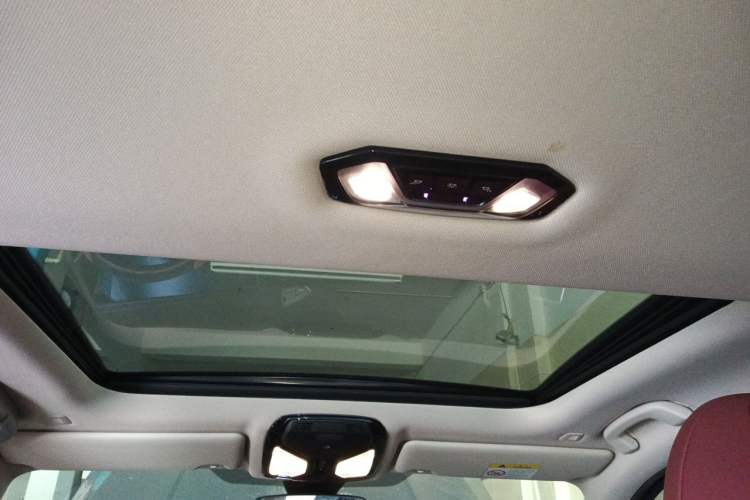 Used BMW 3 Series 2020 330i M Sport Night Edition Headliner