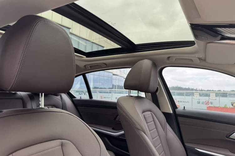 Used BMW 3 Series 2020 Facelifted 325Li M Sport Night Edition Package Headliner