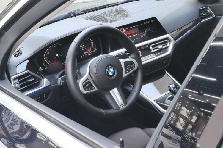 Used BMW 3 Series 2020 Restyled 325Li M Sport Package Interior 1