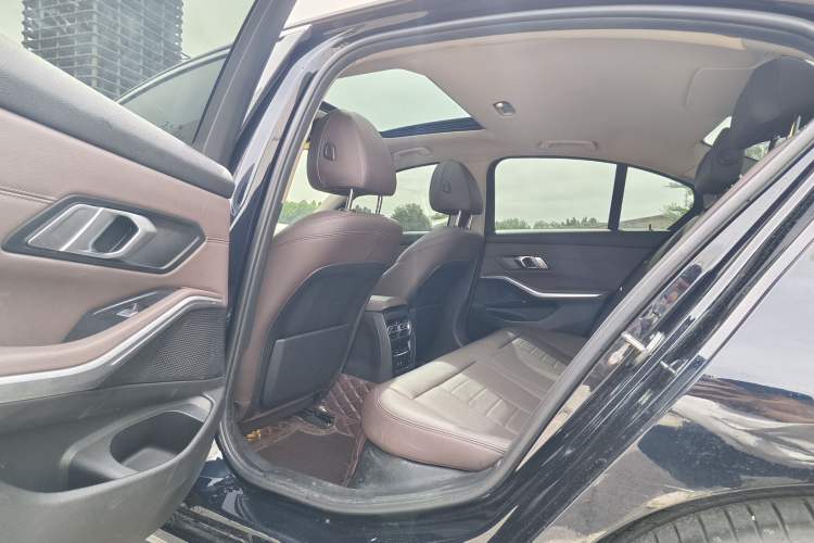 Used BMW 3 Series 2020 Facelifted 325i M Sport Package Interior 2