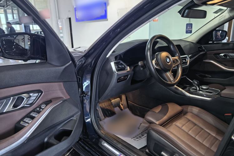 Used BMW 3 Series 2020 Restyled 325Li M Sport Package Interior 3